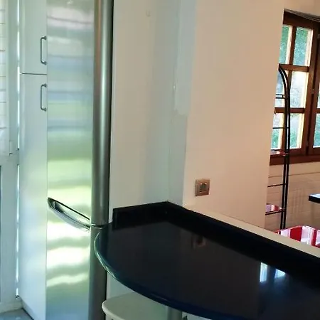 One Bedroom Appartement With Enclosed Garden And Wifi At Getxo Appartement *