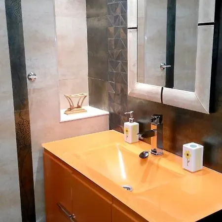 One Bedroom Appartement With Enclosed Garden And Wifi At Getxo Appartement Getxo